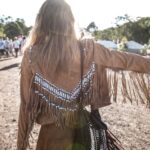 Cómo vestir como una hippie con la ropa de tu armario