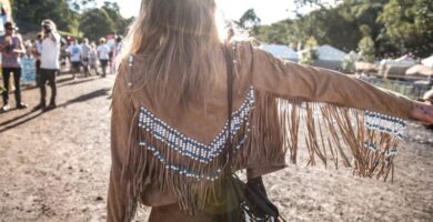 Cómo vestir como una hippie con la ropa de tu armario