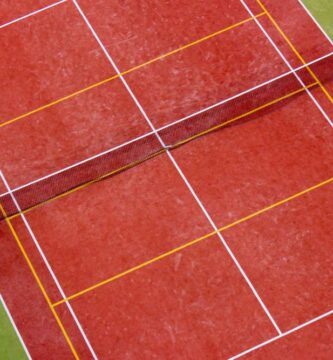 ¿Cuáles son los distintos tipos de superficies de las pistas de tenis?