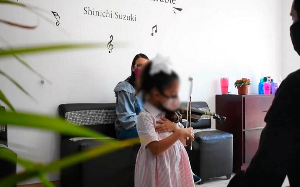 ¿Debo enviar a mi hijo a una escuela de música?