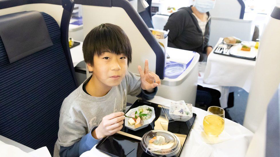 Esto es lo que debes comer durante y después de un vuelo largo 1 Esto es lo que debes comer durante y después de un vuelo largo