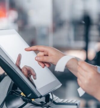 ScreenShop: Revolucionando los Puntos de Venta con Pantallas Interactivas