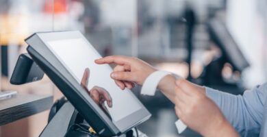 ScreenShop: Revolucionando los Puntos de Venta con Pantallas Interactivas