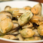 Descubre el Sabor del Mar: Cómo Elegir y Disfrutar de Mejillones en Lata de Calidad