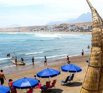 Descubre la aventura turística de Huanchaco en Perú